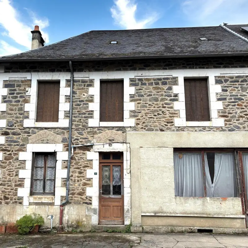 Maison à vendre à Lagraulière 150M2 49000€