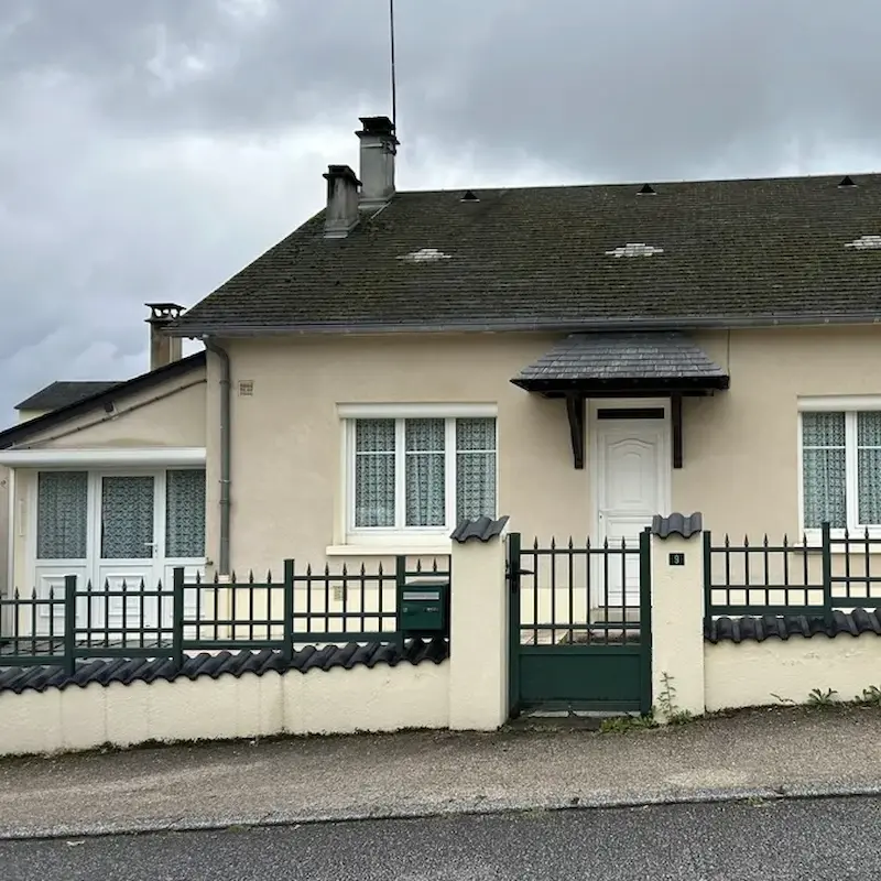 Maison à vendre à Chamberet 153M2 à 119 800€